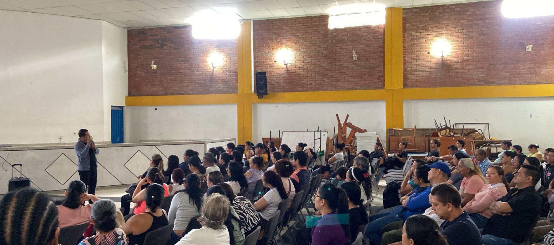 La Escuela de Padres fortalece el compromiso familiar y educativo