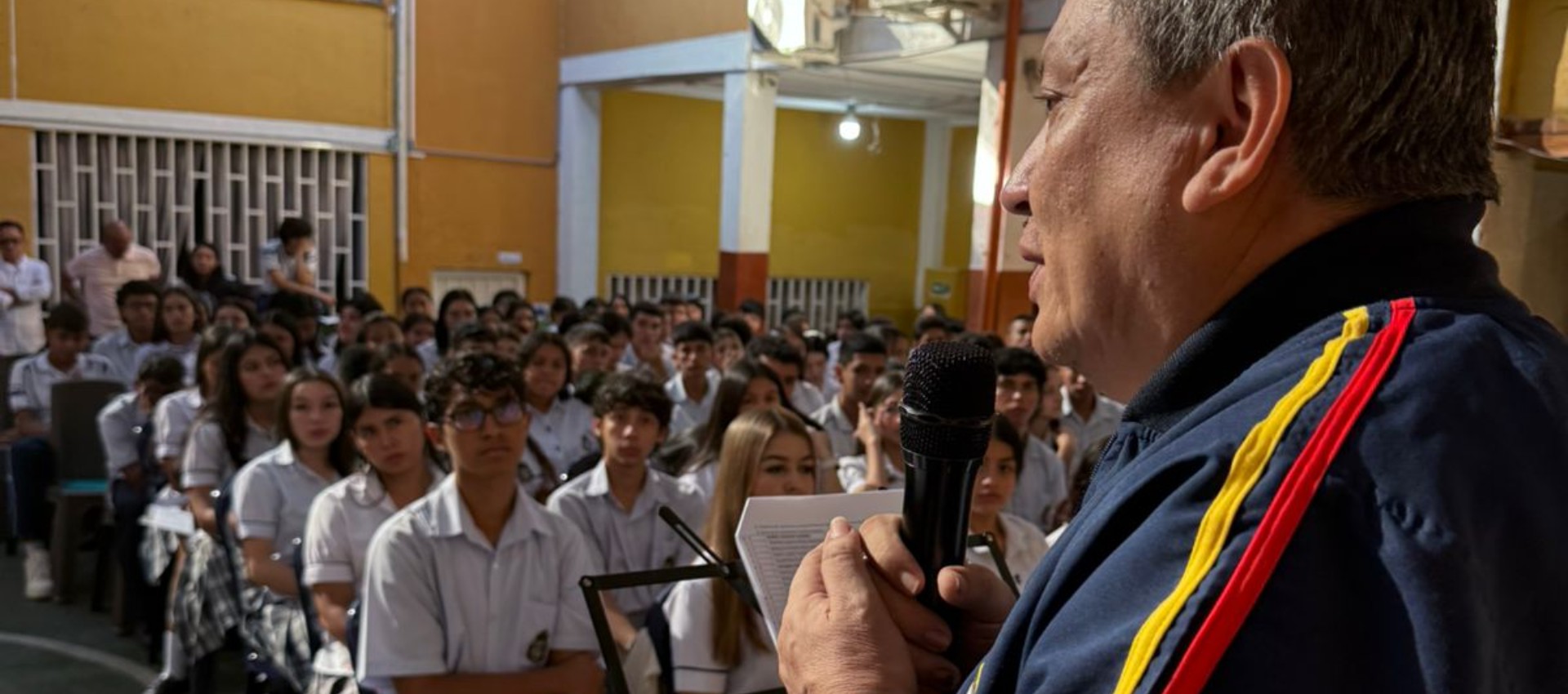 Emotiva Ceremonia Entrega de Símbolos marca el inicio de la cuenta regresiva para la Promoción 2025