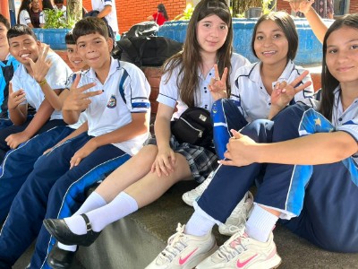 ¡Tejiendo futuros: voces y vidas que cuentan! 