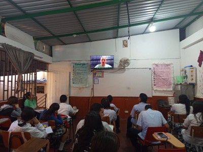 El Colegio Gonzalo Jiménez Navas se prepara para el ICFES con la Maratón de Milton Ochoa